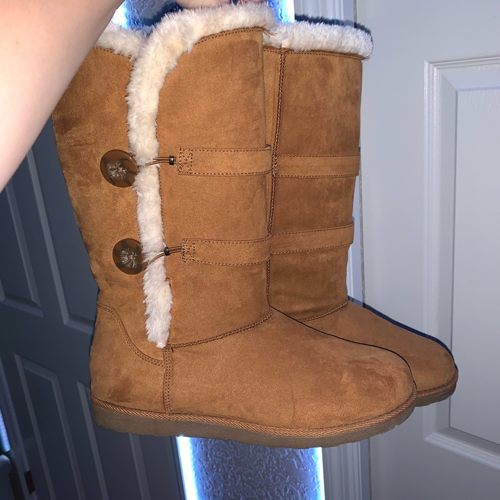 fur boots size 11 only wore once to dinner